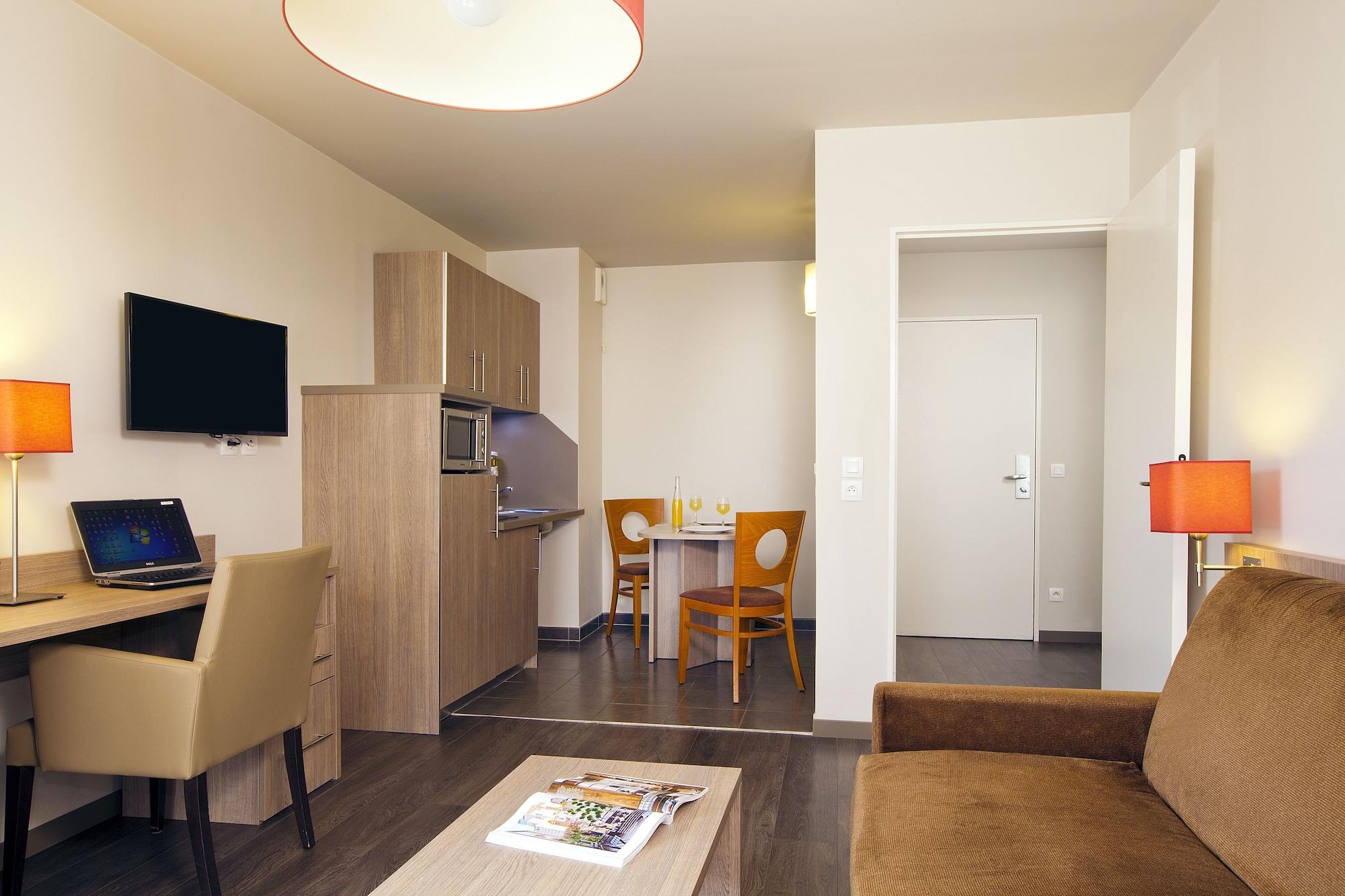 Apart-hotel Residhome Paris-guyancourt