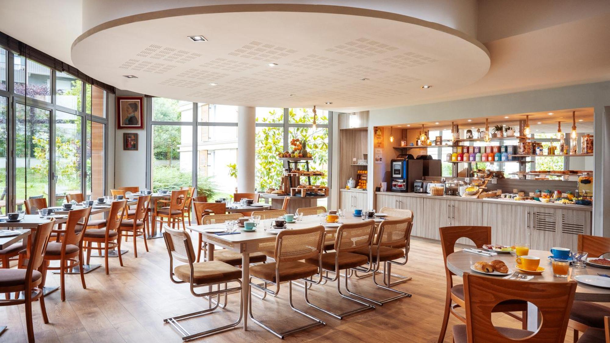Residhome Paris-guyancourt Guyancourt