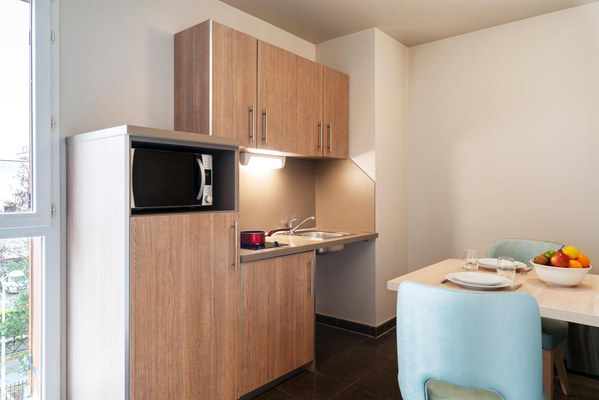 Residhome Paris-guyancourt 3*