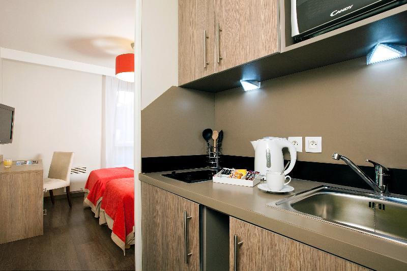 Residhome Paris-guyancourt Guyancourt