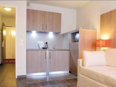 Residhome Paris-guyancourt Aparthotel