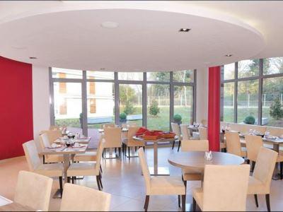 Apart-hotel Residhome Paris-guyancourt