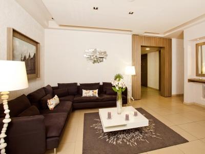 Residhome Paris-guyancourt 3*